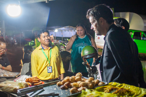 Tour gastronómico callejero en scooter por Siem ReapTour gastronómico callejero en Scooter por Siem Reap