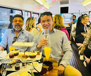 Excursão de ônibus com chá da tarde nos teatros de Londres