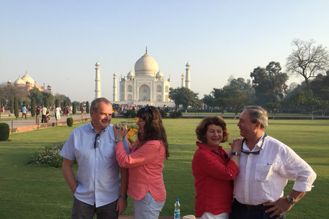 Taj Mahal: Samma dag Agra guidad tur från Jaipur eller DelhiEndast professionell guide (inga transporter eller biljetter)