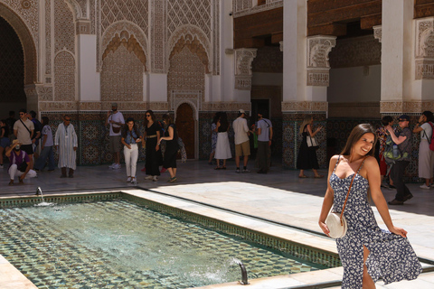 Marrakech: Ben Youssef Madrasa Tour with Skip-the-Line Entry Shared Group Guided Tour in French – Without Entry Tickets