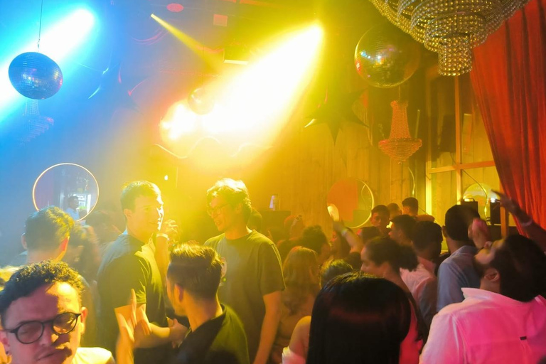 El Poblado: Nightlife in Rooftops and Clubs of Medellin