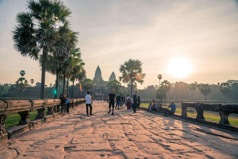 Siem Reap Airport Pick-up & Next Day Enjoy Angkor Wat Tour Private Transfers Siem Reap New Airport/ Angkor Wat Tour