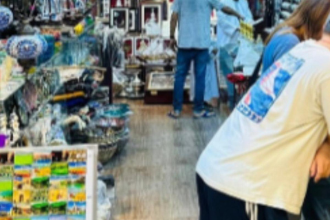 Muscat: Private Shopping Tour with Hotel Pickup