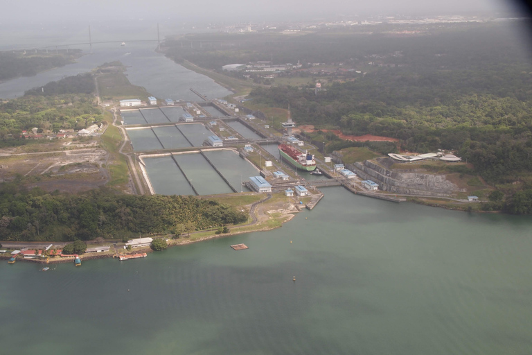 Panama City: Helicopter Tour Over the Panama Canal