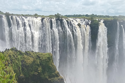 Zimbabwe & Zambia Falls Tour + Boiling Pot Hike
