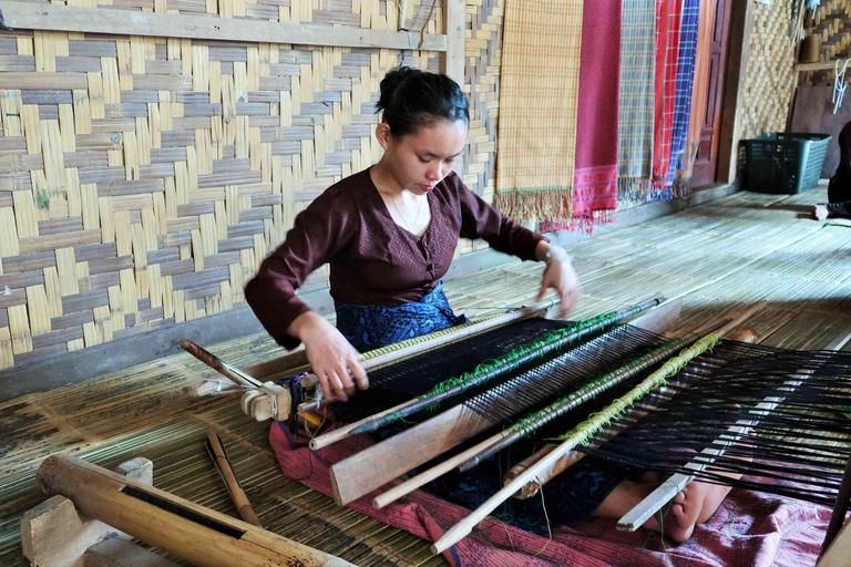 From Jakarta: Baduy Village Guided Tour & Learn Weave Cloth