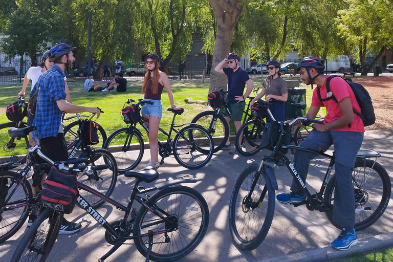 布宜诺斯艾利斯：历史与本地文化自行车之旅布宜诺斯艾利斯：历史与本地文化自行车游（最多6人）