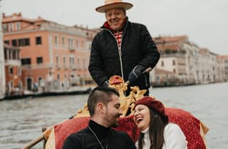 Venedig: Storytelling-Gondel-Fotoshooting-Erlebnis