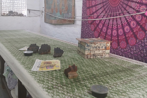 Jaipur Private Shopping Tour with Car, Guide, Pickup/Drop