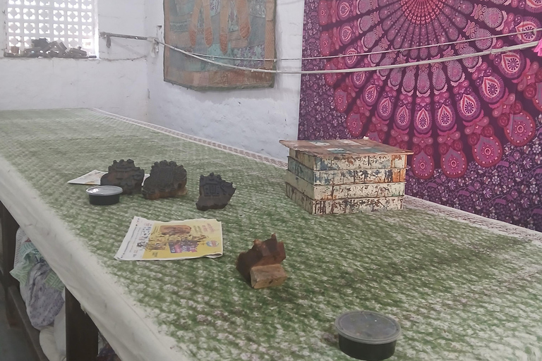 Jaipur Private Shopping Tour with Car, Guide, Pickup/Drop