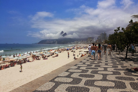 Tour Arpoador Sunset: Copacabana History & Stunning Sunset