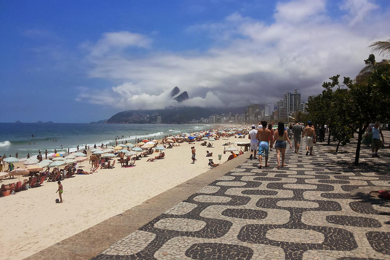 Tour Arpoador: Paseo por Copacabana y Puesta de Sol en el Arpoador