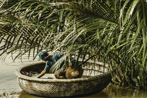 Hoi An: Market Tour, Cooking Class, and Basket Boat