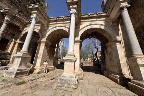 Alanya &amp;Side VIP Transfer: Antalya Bazar Cascata&amp;Shopping