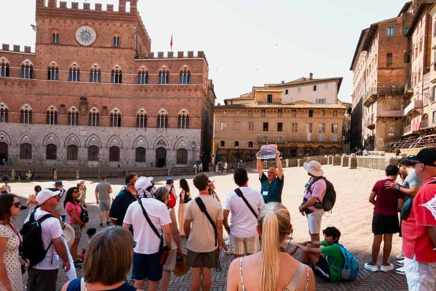 Florenz: Pisa, Siena & San Gimignano mit optionalem Mittagessen. Foto: GetYourGuide Florenz: Pisa, Siena & San Gimignano mit optionalem Mittagessen. Foto: GetYourGuide