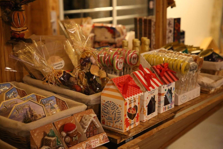 Budapeste: Cruzeiro pelo Mercado de Natal com 1 bebidaBudapeste: Cruzeiro pelo mercado de Natal com uma bebida de cortesia