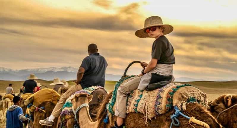 Marrakech : dîner-spectacle avec coucher de soleil, chameau et quad dans le désert d'Agafay - quad