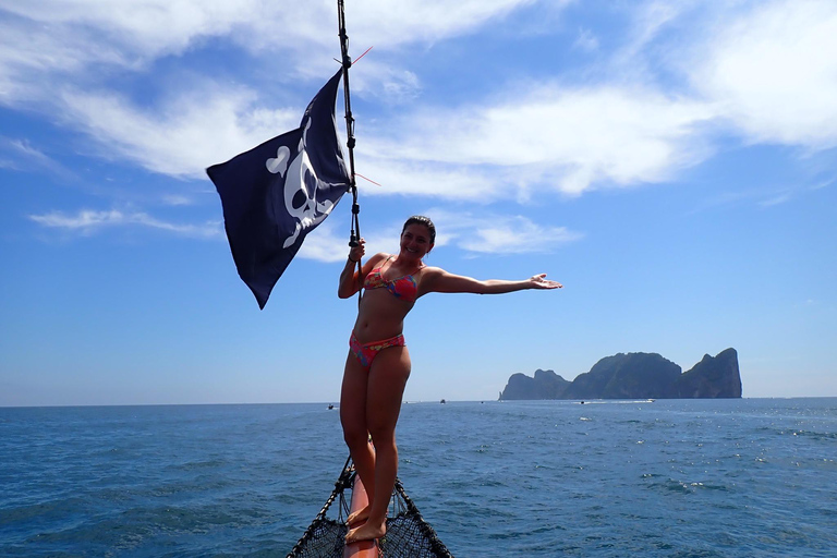 Koh Phi Phi : tour en bateau des pirates avec plongée en apnée et kayak