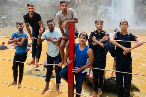 From Varanasi: Rohtas Waterfalls Guided Tour with Meals