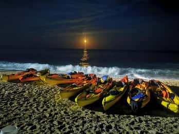Villajoyosa: Moonlight kayaking and dinner under the stars