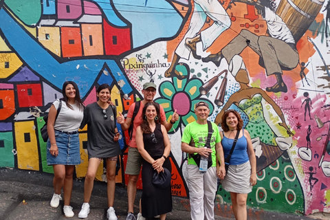 Pedra do Sal party tours with samba and caipirinha on a Carioca night Salt Stone Party Tours with Samba and Caipirinha Carioca Night