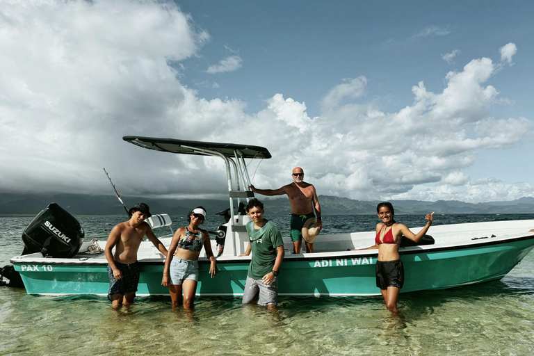 Vanua Levu: Private Snorkeling Tour with Equipment & Drinks