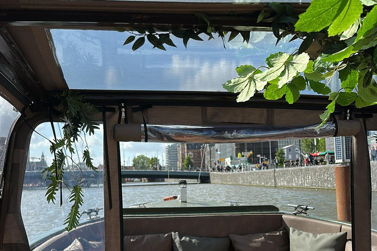 Amsterdam: Covered Heated Canal Cruise with Bitterballen