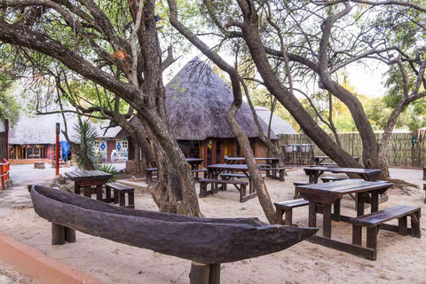 Lesedi Kulturerlebnis + Mittagessen oder AbendessenLesedi Kulturerlebnis + Mittagessen