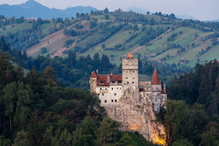 Roundtrip from Bucharest to Brașov: Chauffeur-Driven Tour