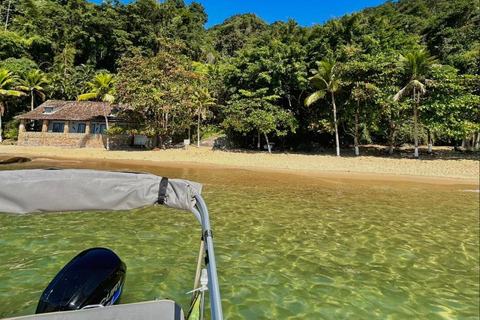 Paraty: Speedboat Tour of the Islands and Paradise Beaches Paraty: Speedboat Ride to the Islands and Paradise Beaches