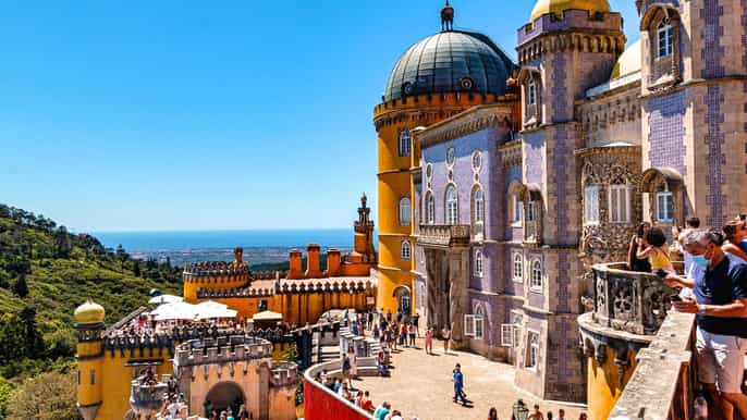 Lisbon: Sintra, Pena, Cabo da Roca Coast & Cascais Day Tour