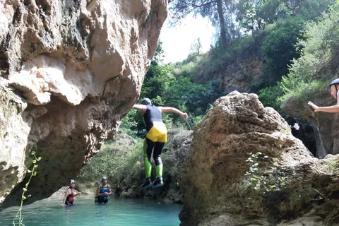 Anna: Erstaunliches Wasser-Canyoning-Erlebnis in der Nähe von Valencia