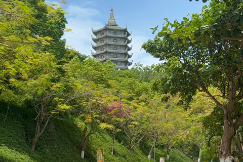 Da Nang: City Sightseeing Tour with Charming Da Nang Show