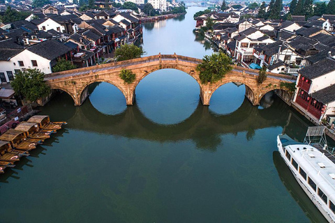 Shanghai: Zhujiajiao Small Tour with Boat Ride & Gardens Shanghai: Zhujiajiao Small Group Tour with Boat Ride&Gardens