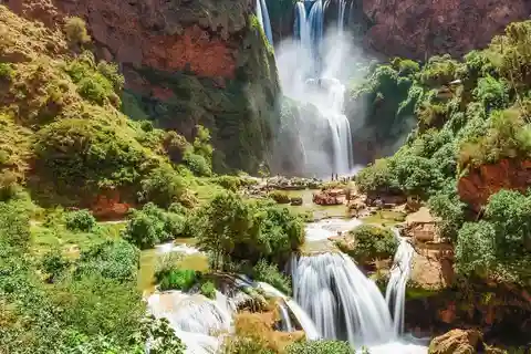 Au départ de Marrakech : Randonnée guidée et excursion en bateau aux cascades d'Ouzoud