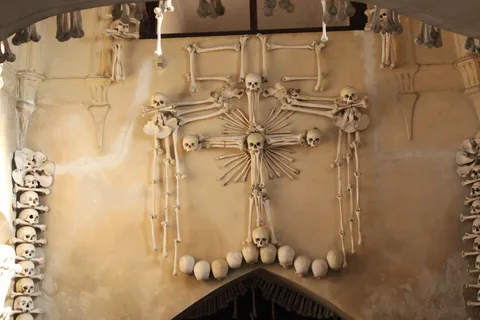 Kutna Hora: Historical Center and Sedlec Ossuary Tour
