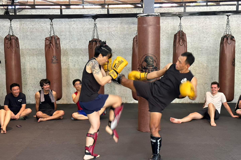 Chiangmai : Académie d&#039;entraînement au Muay ThaiChiangmai Muaythai training