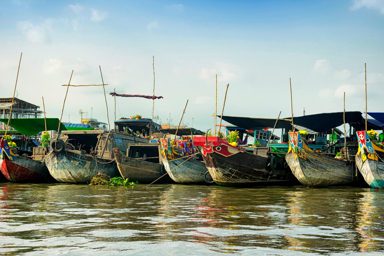 HCMC: Wycieczka po delcie rzeki Mekong i tunelach Cu Chi – cały dzieńHCMC: Wycieczka do delty rzeki Mekong i tuneli Cu Chi – cały dzień