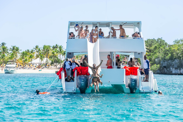 Catalina Snorkeling at The Wall & Altos de Chavón Tour