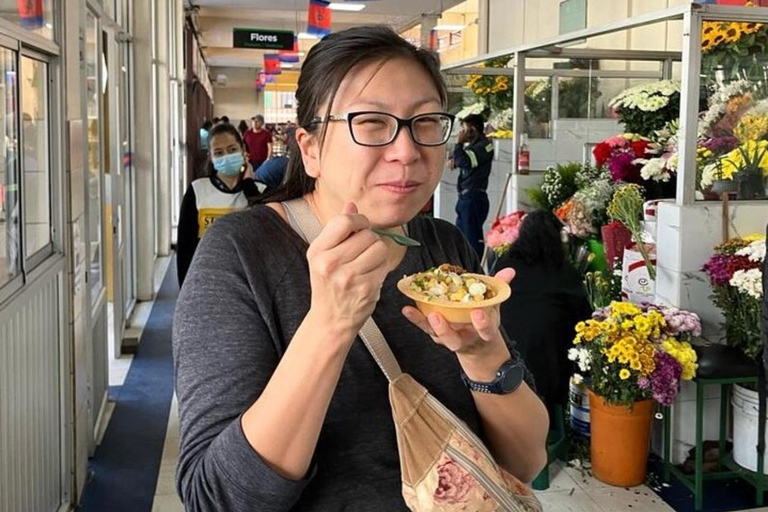 Quito: Kookles met chef-kok, rondleiding over de markt &amp; vervoer