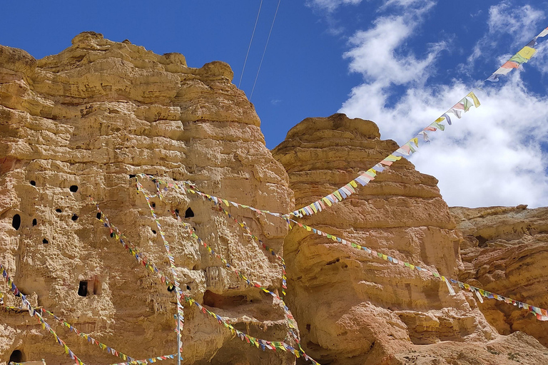 Kathmandu: 10-Day Upper Mustang Jeep Tour with Meals