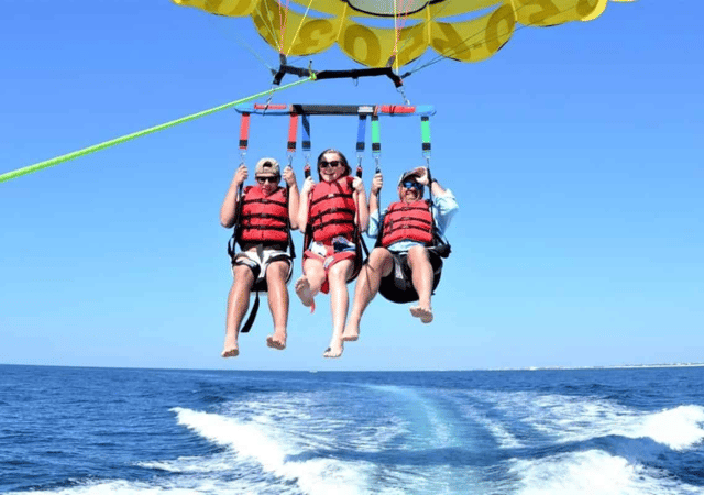 Punta Cana: Parasailing hotel pick up