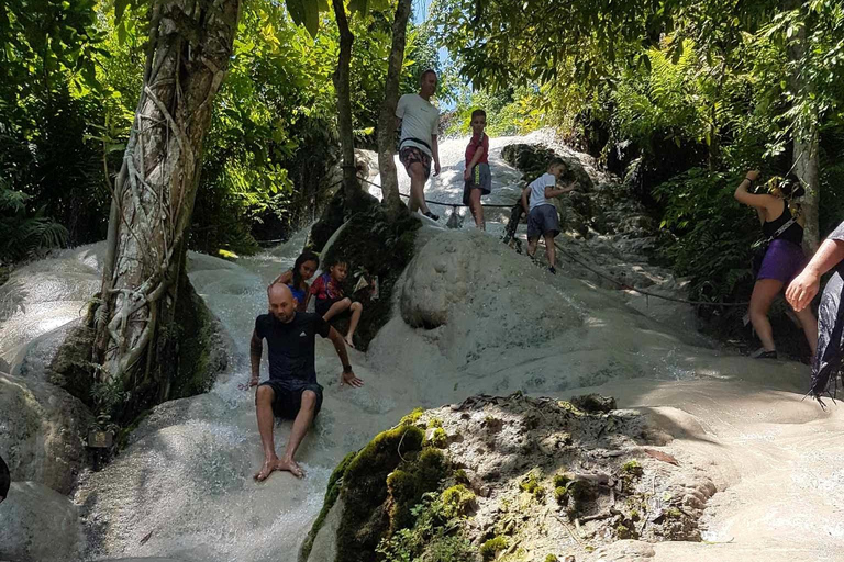 Chiang Mai: Doi Suthep, Wat Pha Lat & Sticky Waterfall TourChiang Mai: Doi Suthep-tempel en unieke kleverige waterval