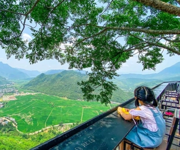 Ha Noi - Mai Chau - Pu Luong 2 Days 1 Night Trekking Tour