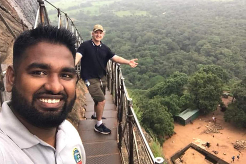 Sigiriya Dambulla &amp; dagstur från Kandy (tur i liten grupp)