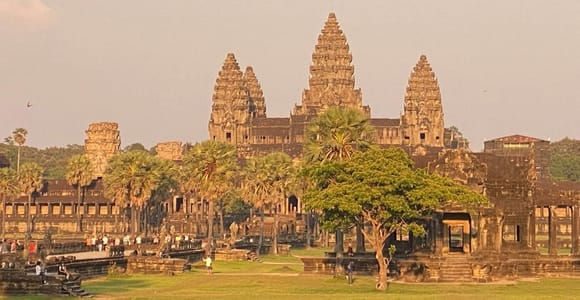 Siem Reap: Angkor Wat Tour with Italian-Speaking Guide