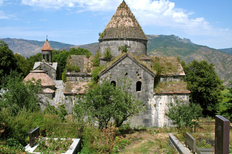 Tbilisi: Armenia Day Trip with Lake Sevan and Yerevan