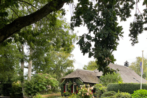 From Amsterdam: Giethoorn Small Group Tour with Boat Ride