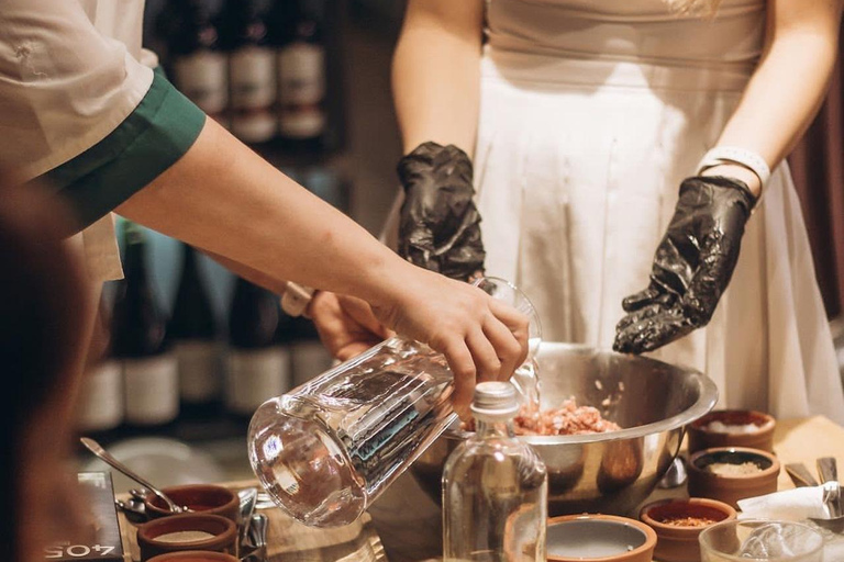 Tbilisi: Aula de culinária georgiana com Khinkali e KhachapuriAula de Culinari Khinkali e Khachapuri