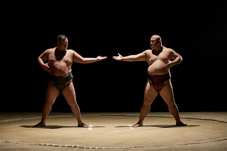 Osaka: Espectáculo de Sumo con Food BoxAsientos Clase A